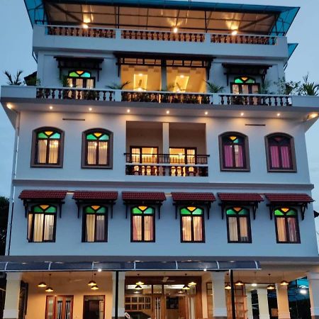 Meghdoot River Resort Kochi المظهر الخارجي الصورة