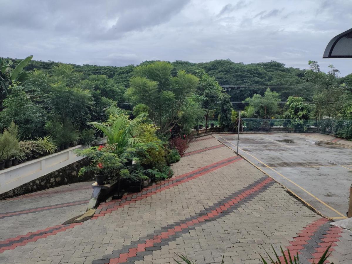 Meghdoot River Resort Kochi المظهر الخارجي الصورة
